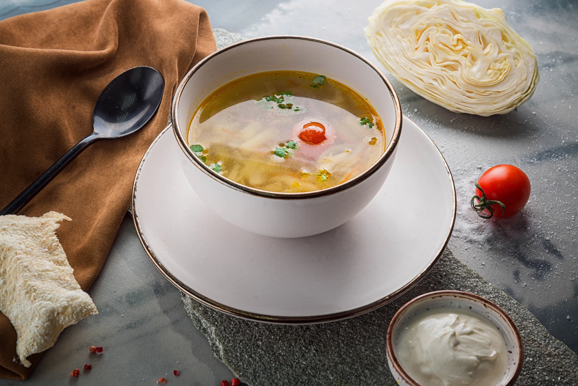 Щи из свежей капусты с мясом, со сметаной 250/20 гр
