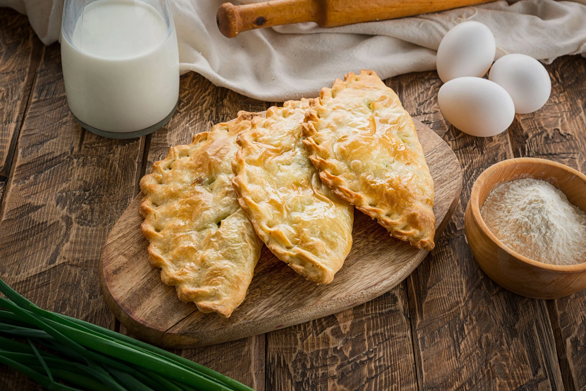 Кокроки с зеленым луком,яйцом