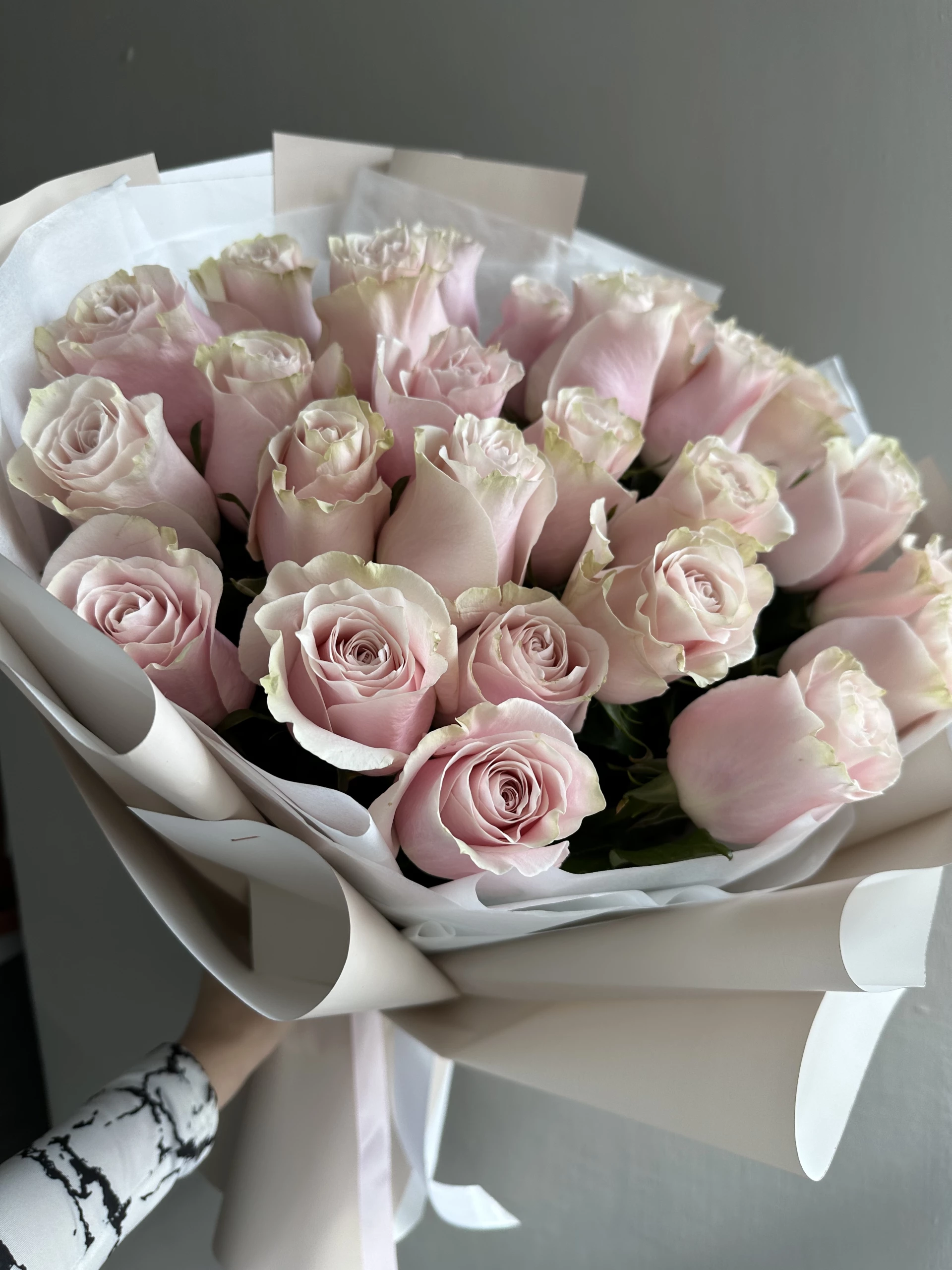 Моно букет роз Pink Mondial 21шт.
