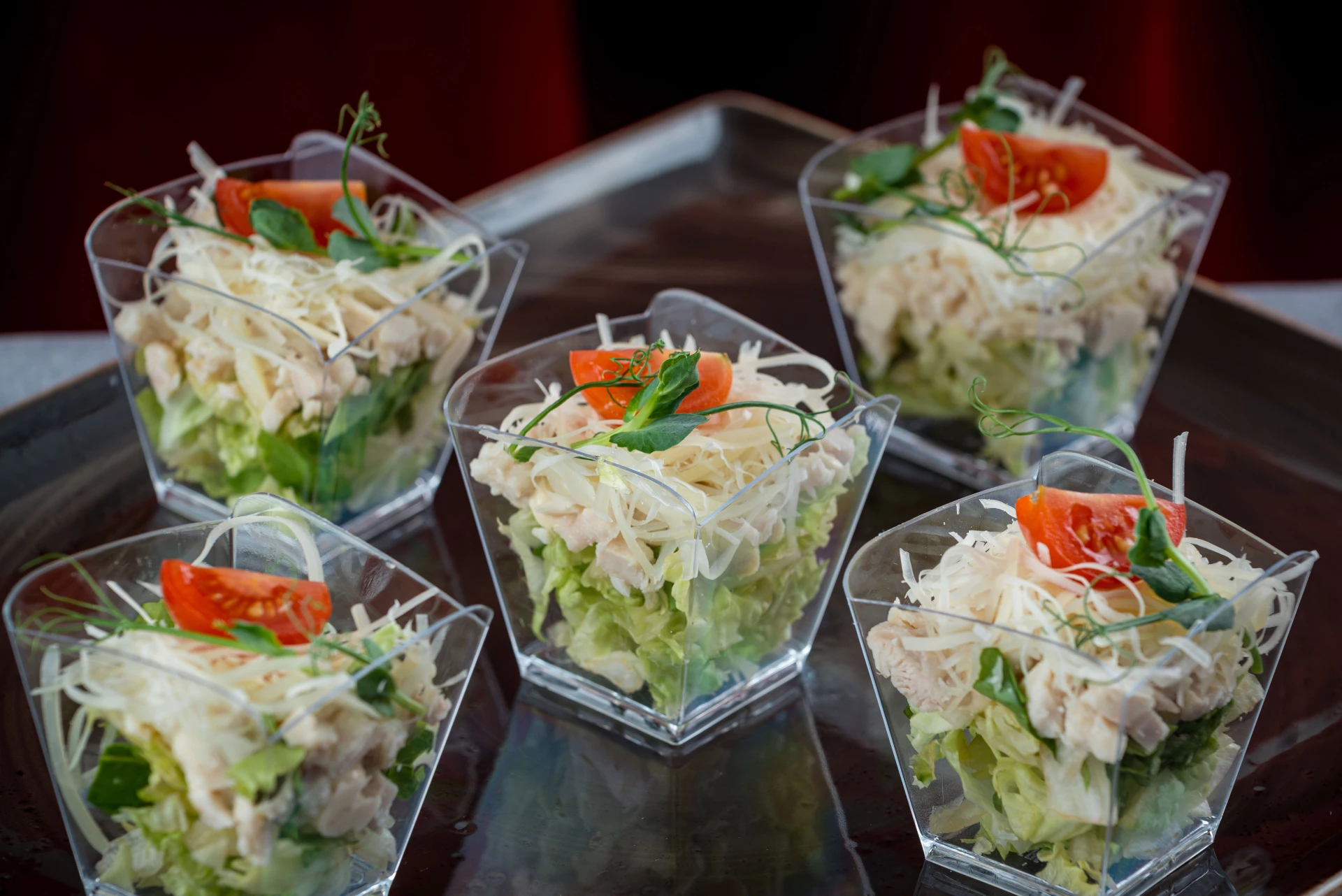 Салат Цезарь с курицей 50 гр