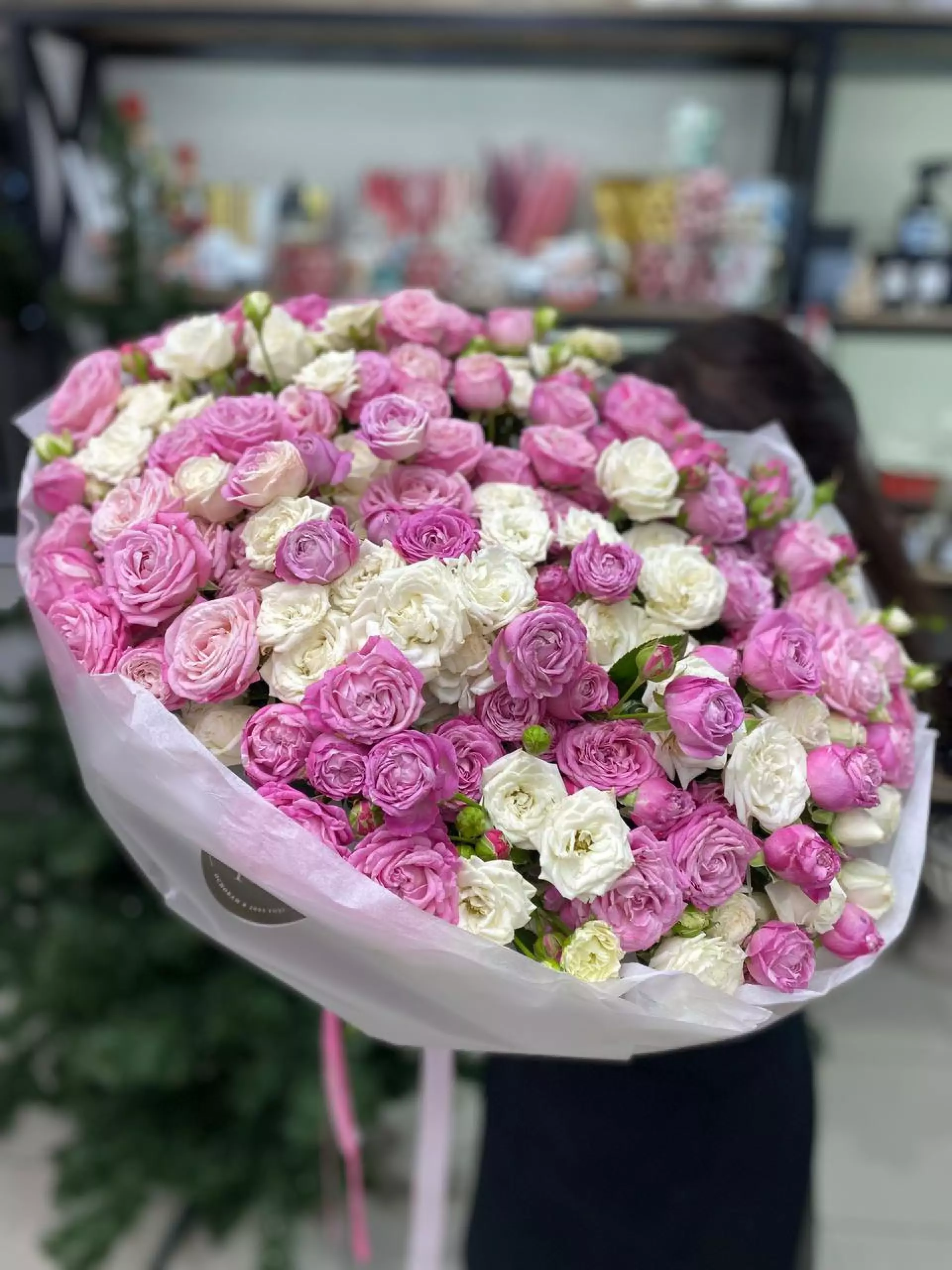 Кустовые розы 51шт, дуо букет
