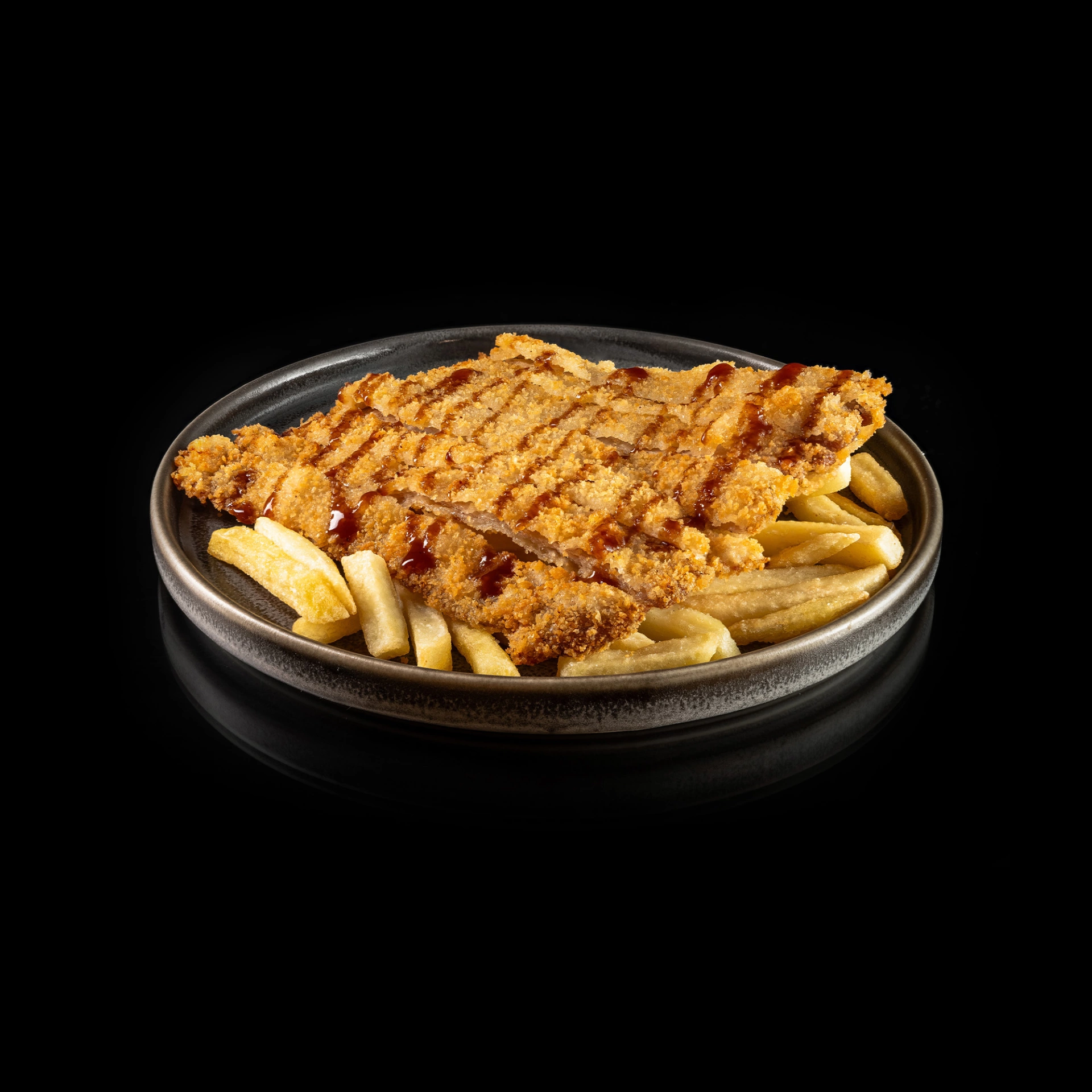 Тонкацу с картофелем фри