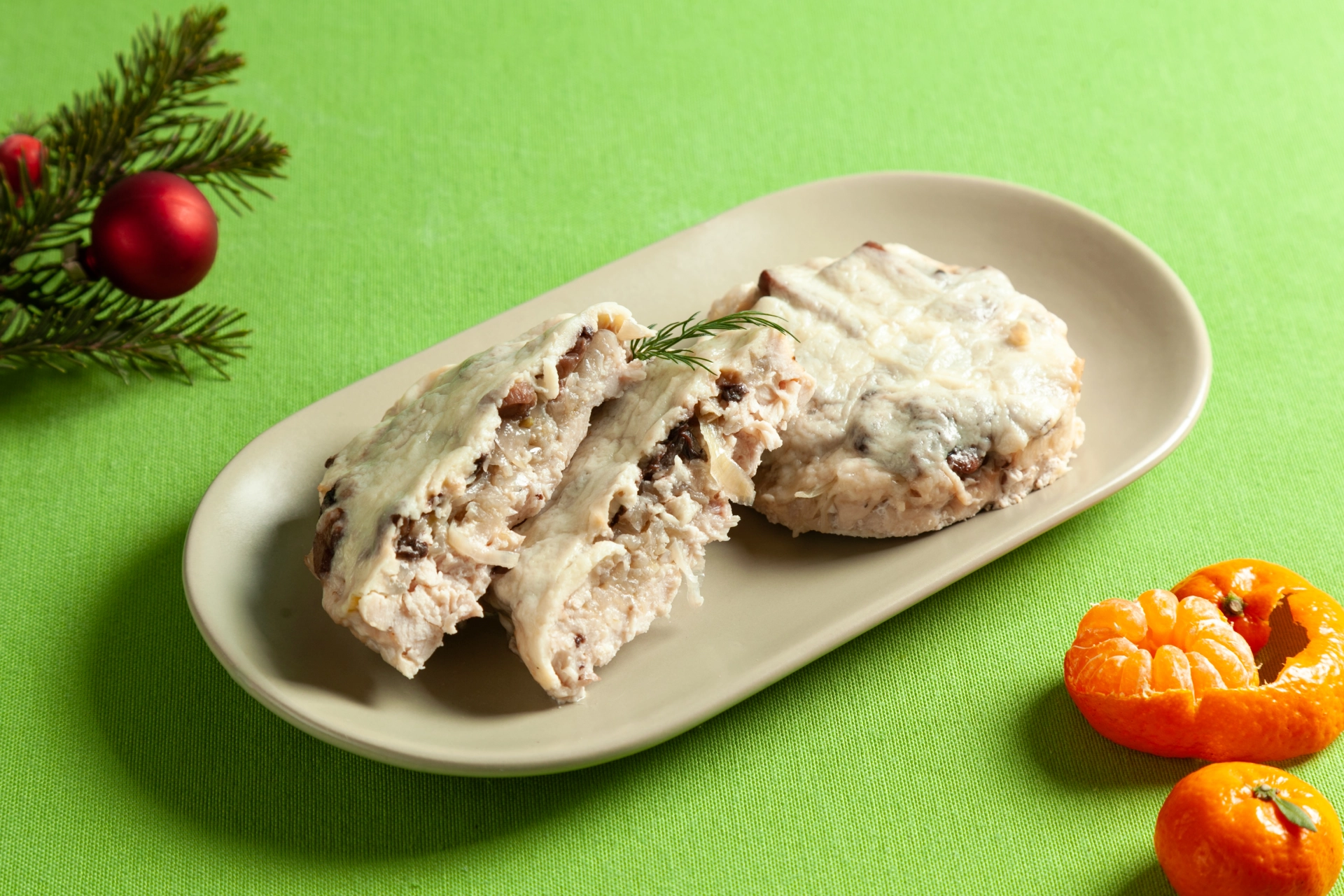 Куриная грудка с грибами