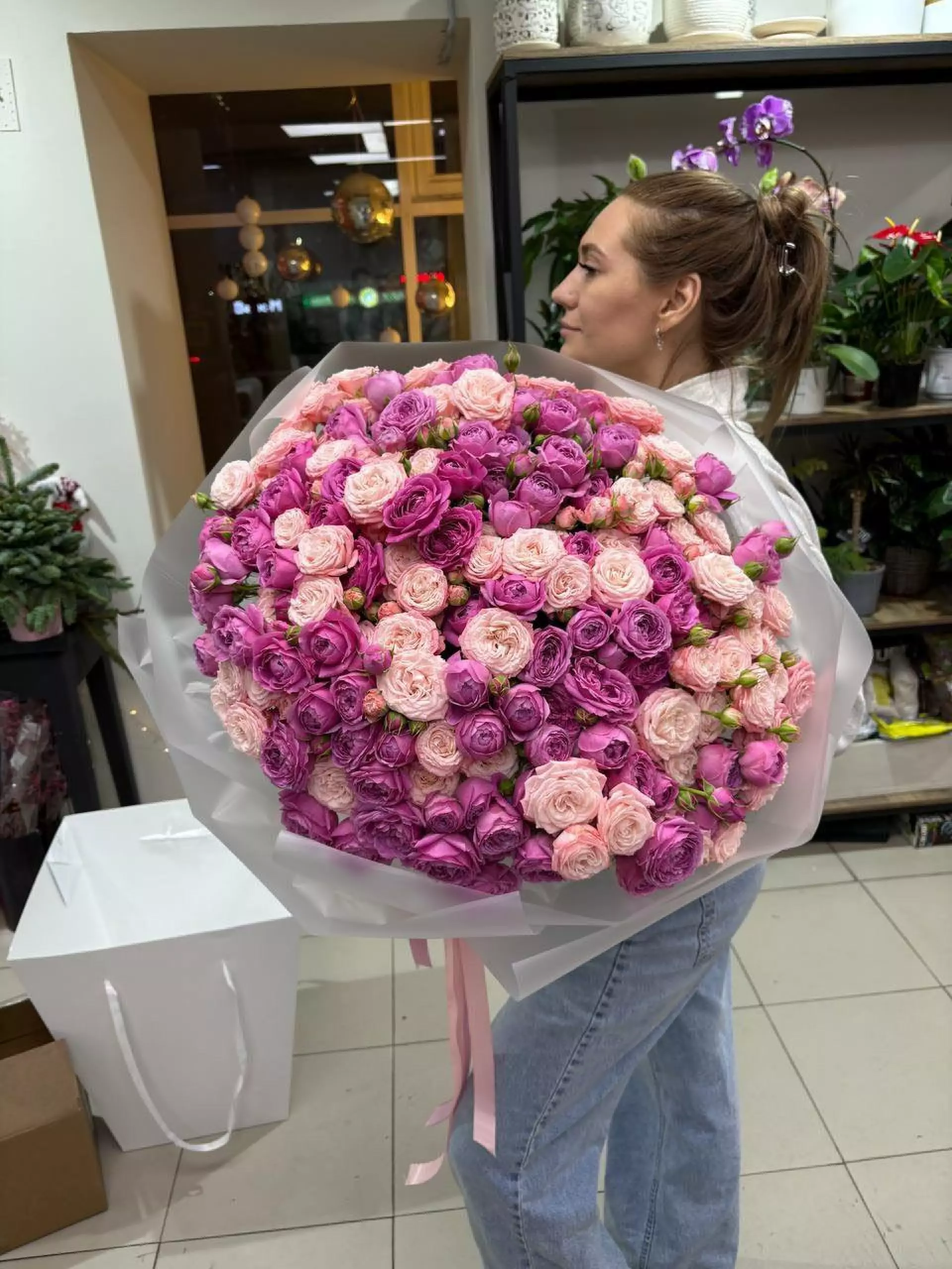 Кустовые пионовидные розы 51шт
