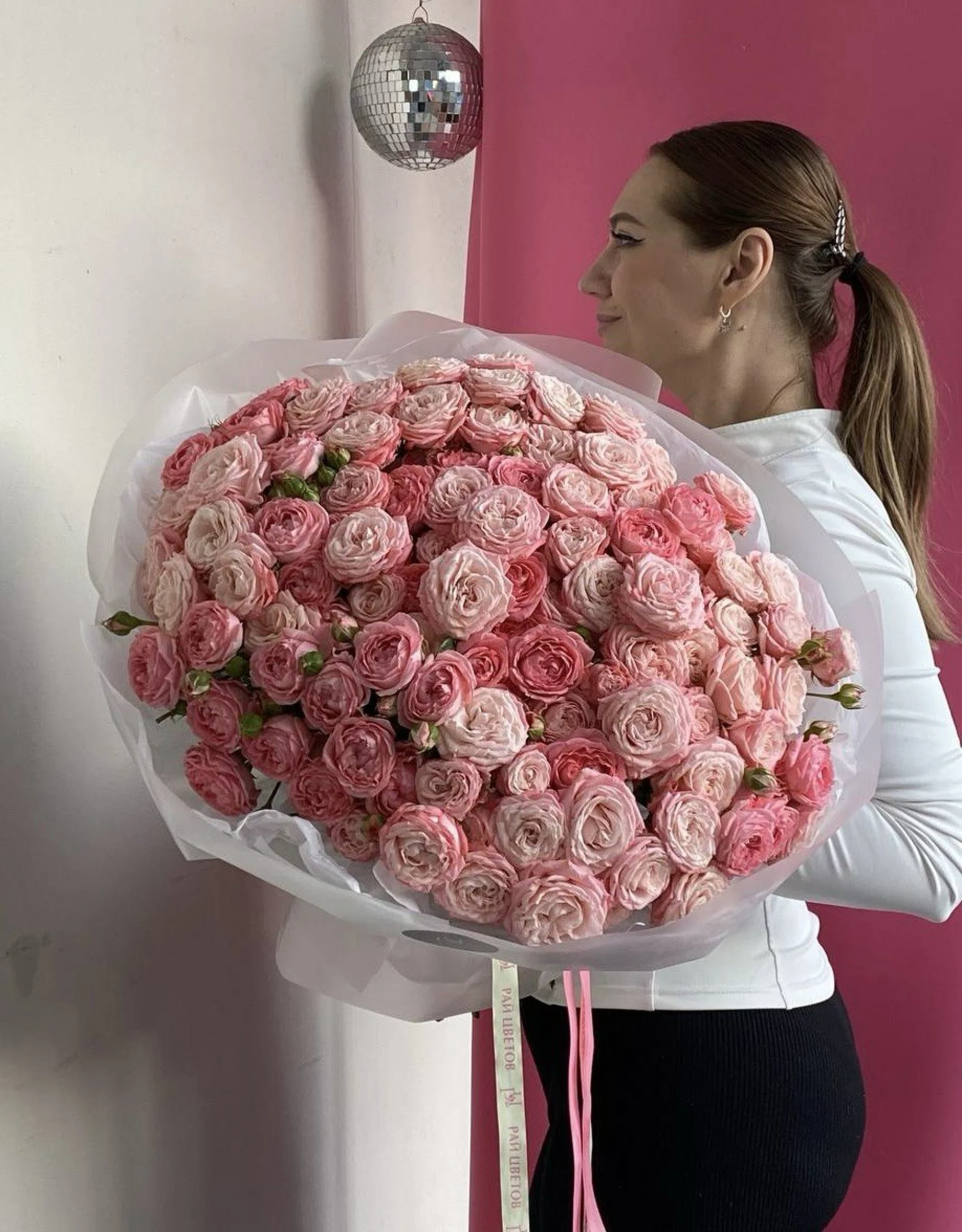 Дуо букет из кустовых роз 29шт