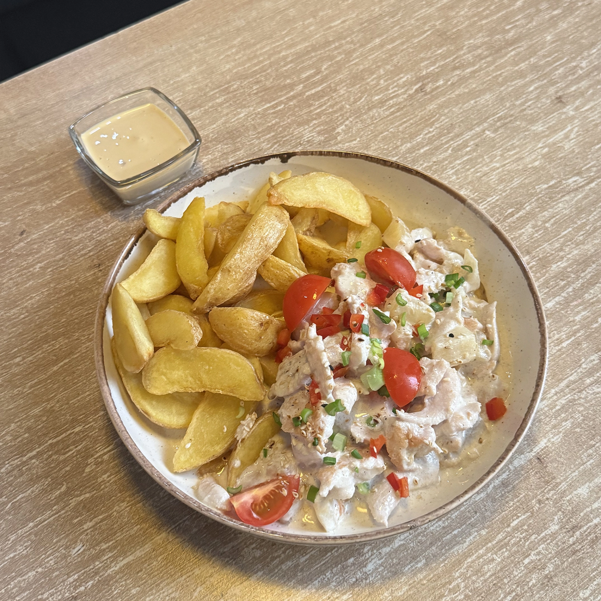 Курица с ананасами